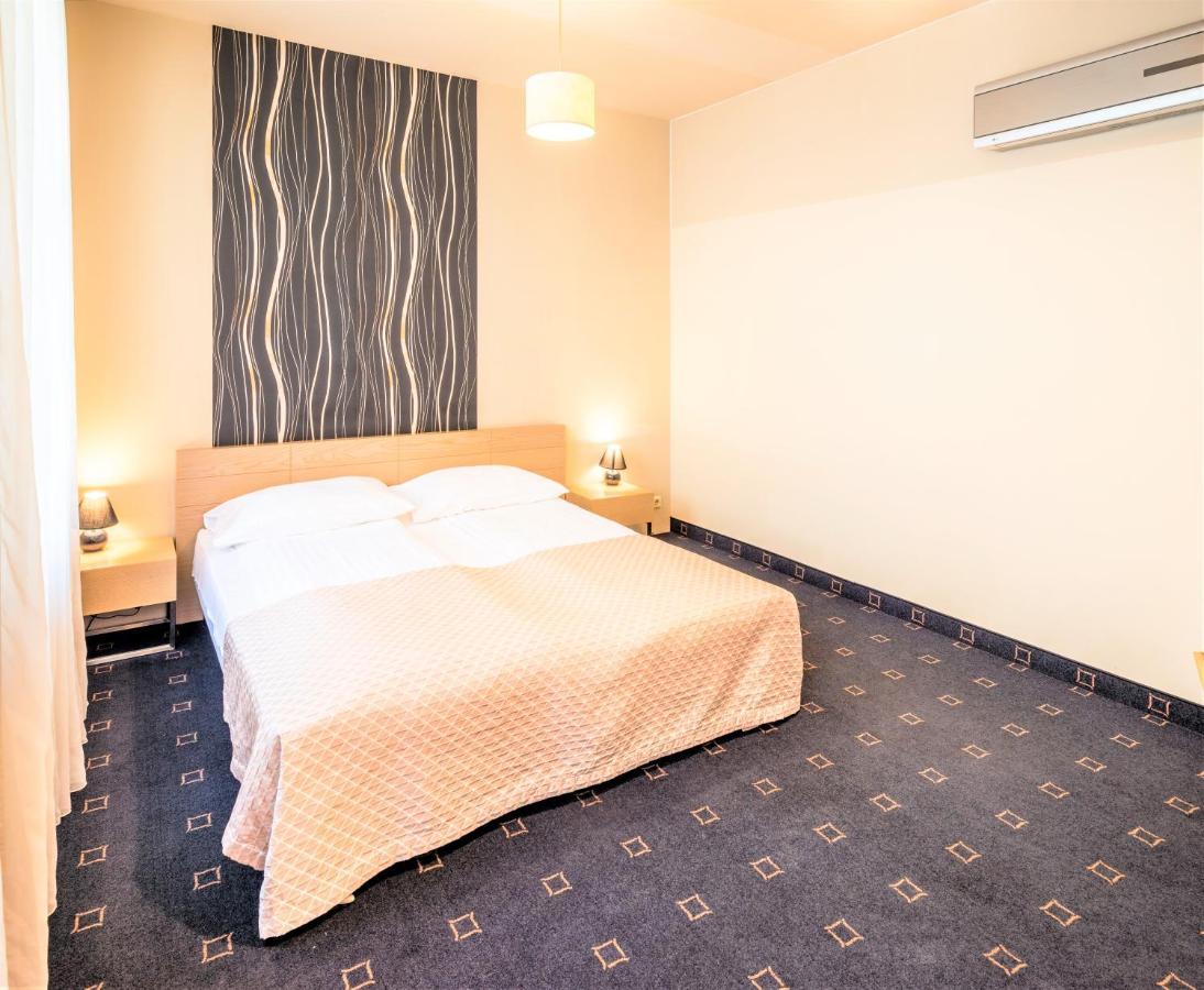 Rija Riga City Hotel Екстер'єр фото